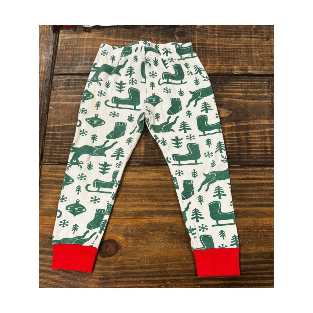Carter's Pajama Set White Green Red Holiday Reindeer Sled Tree 2T